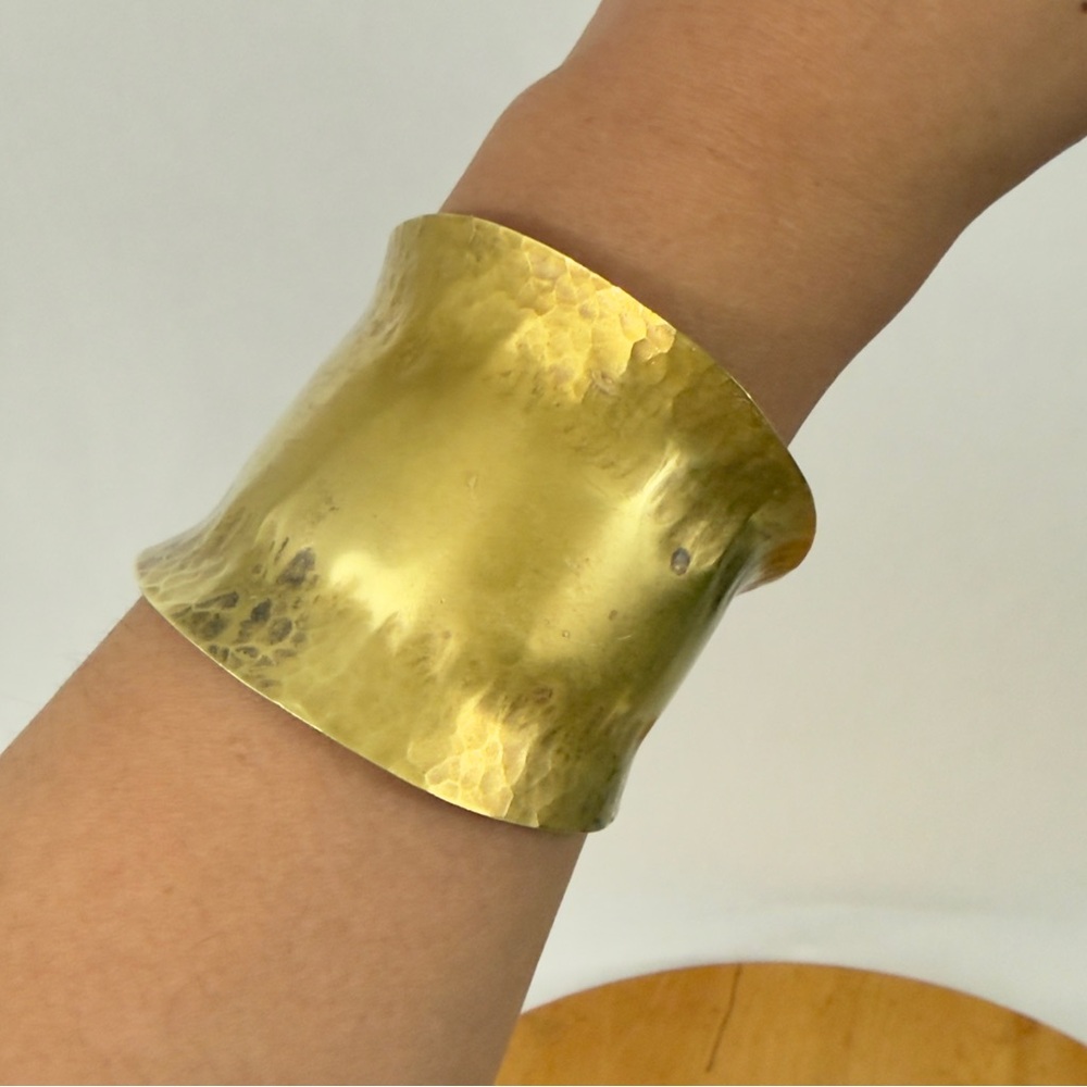 Modernist Solid Brass Satin Hand Hammered Finish Curve Cuff Bangle Bracelet - Picture 6 of 13